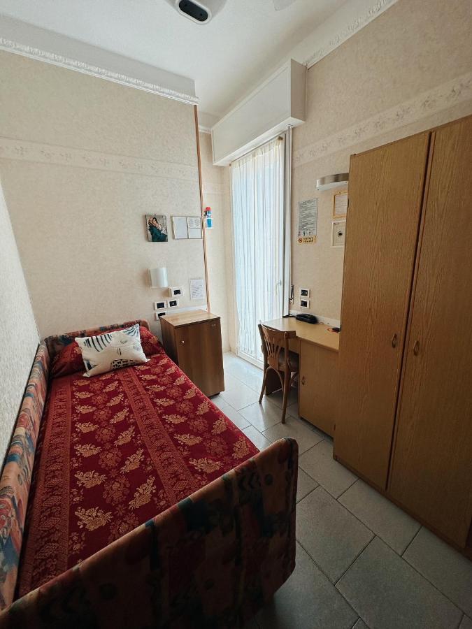 Hotel Bel Sogno リミニ エクステリア 写真