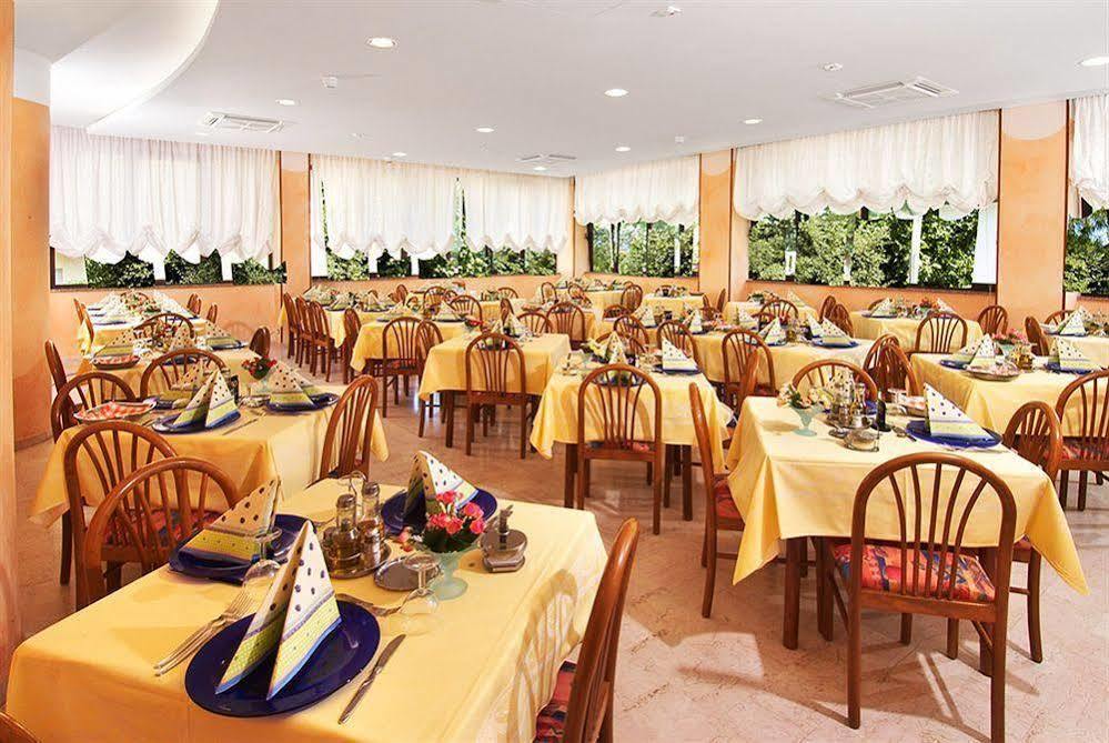 Hotel Bel Sogno リミニ エクステリア 写真